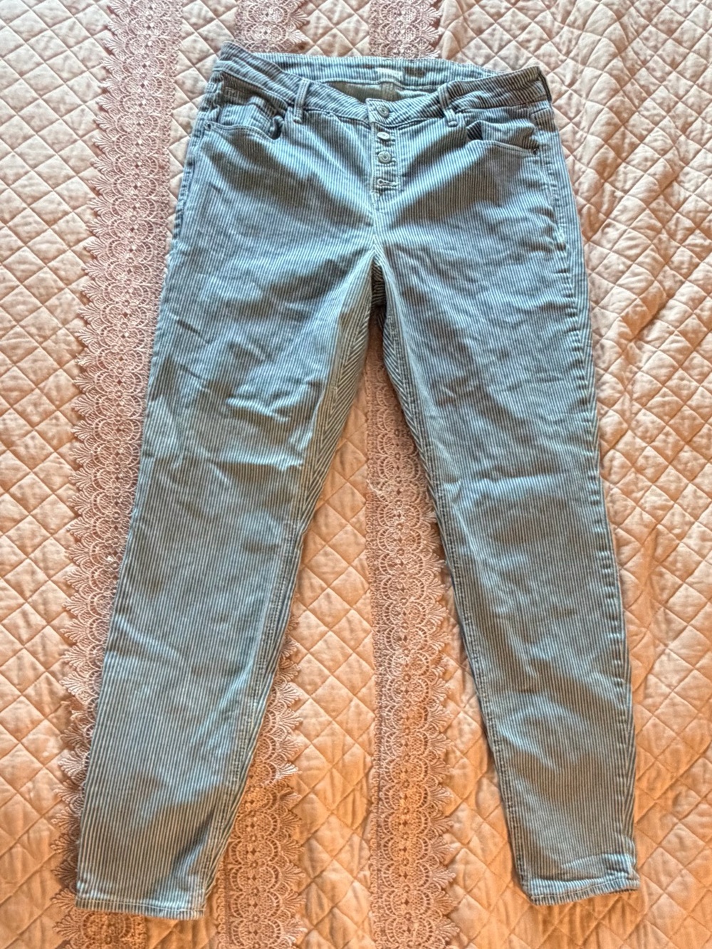 Old Navy Skinny pin striped Jeans in Light Blue